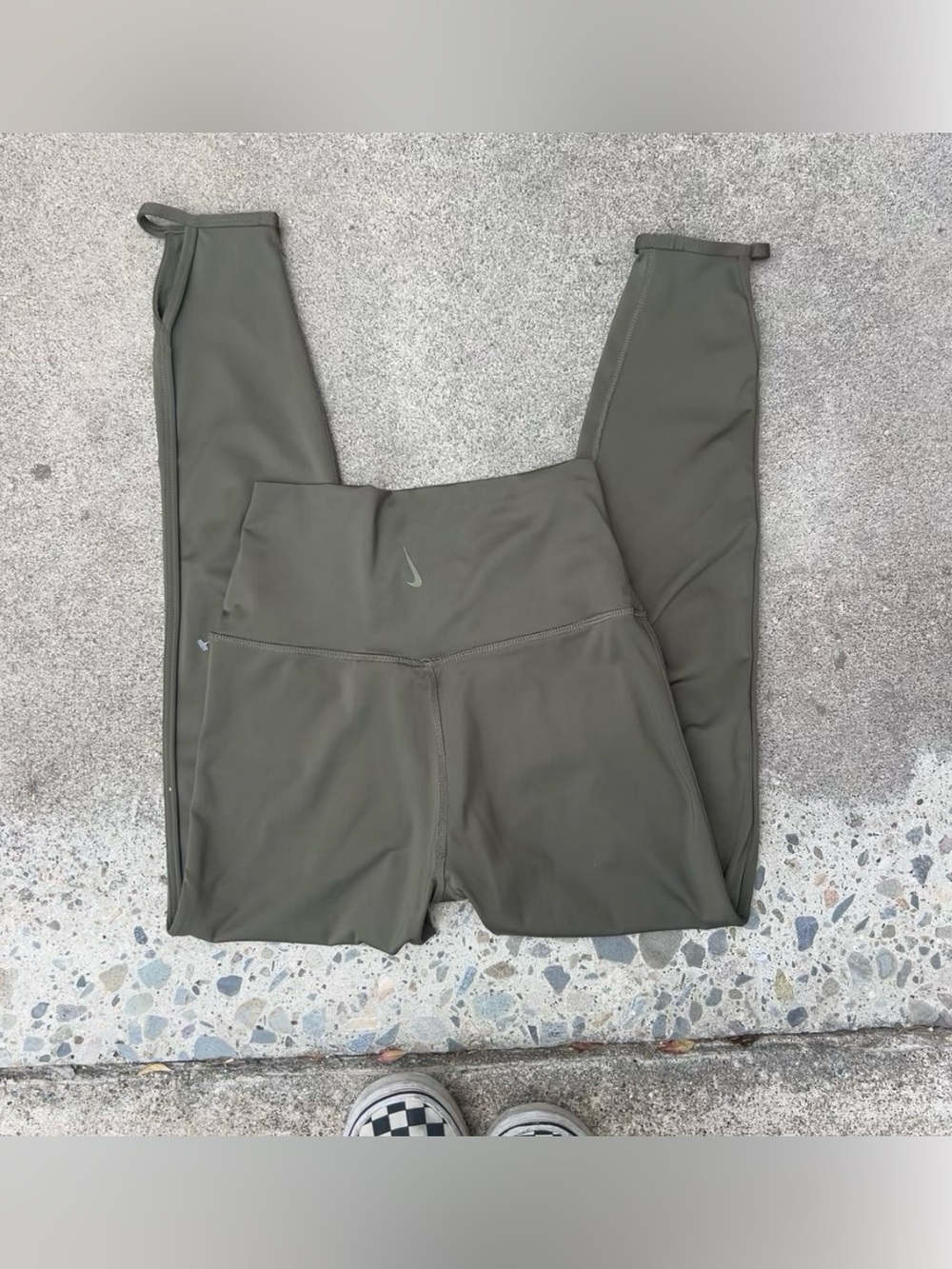 Nike Dri-FIT High-Rise Leggings Size Small
